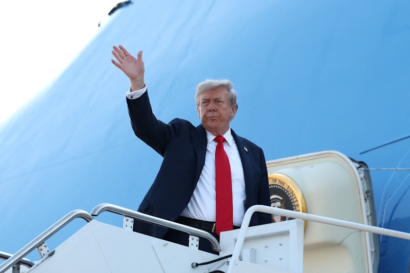 Trump departs for Alaska on Air Force One -  VIDEO 