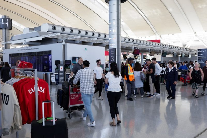 Air Canada flight attendants end strike after tentative deal