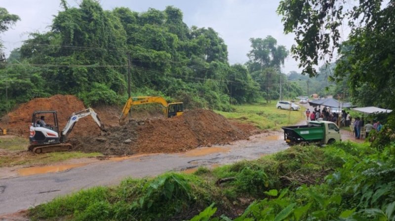 Indian police exhume human remains in temple mass-burial probe