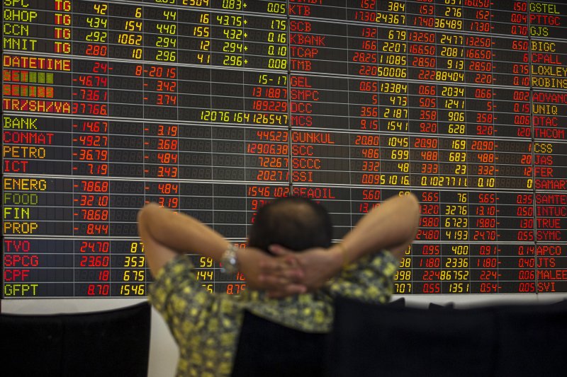 Asian shares gain amid anticipation of Fed guidance