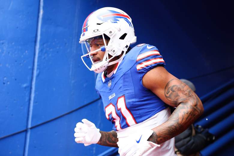 Dolphins sign veteran cornerback Rasul Douglas to one-year deal