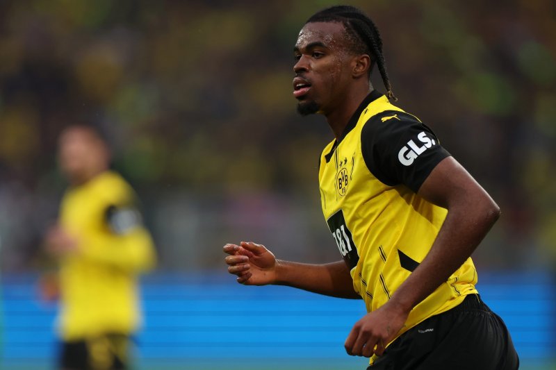 Borussia Dortmund sign Carney Chukwuemeka from Chelsea