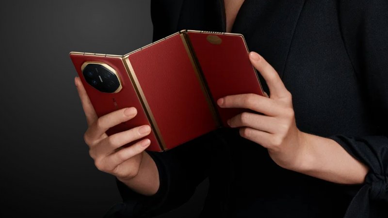 Huawei previews its second-generation tri-fold phone
