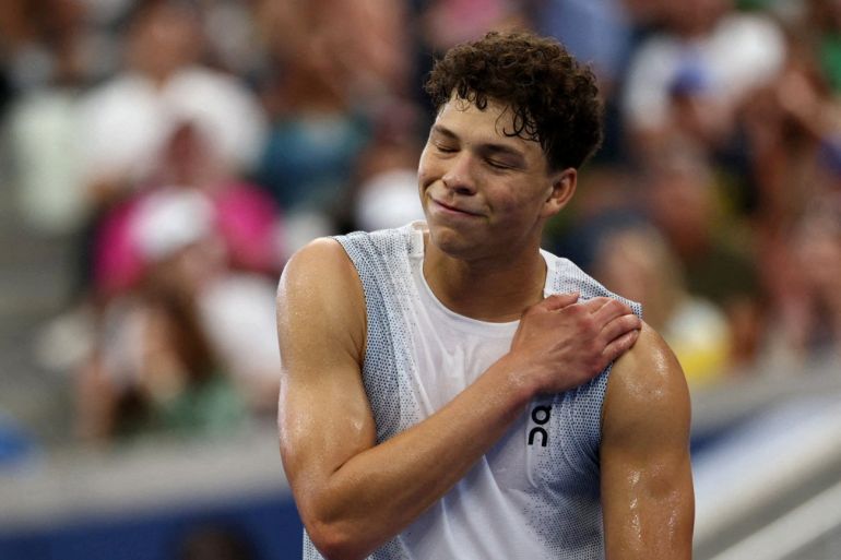 US Open: Alcaraz, Djokovic advance; Shelton withdraws with injury