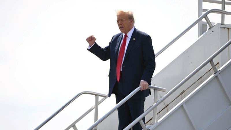 Trump arrives in Alaska for summit with Putin