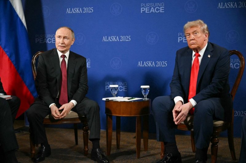 Trump's bilateral meeting with Putin has begun 