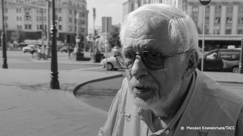 Vladimir Safronov dies at 84