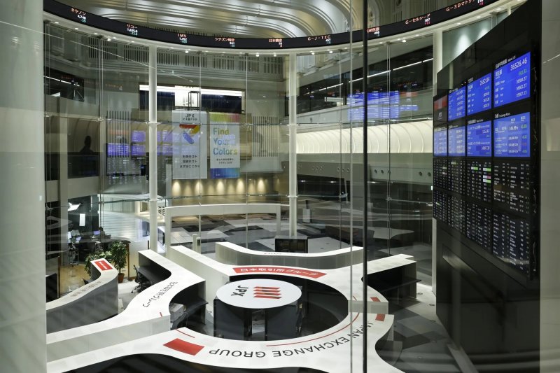 Tokyo stocks rise on AI tech gains following Nvidia earnings