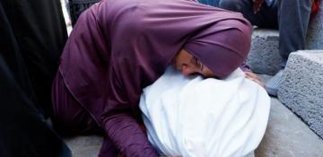 Israel kills over 30 in Gaza as aid agencies warn of humanitarian collapse