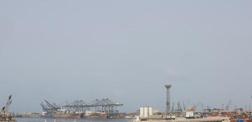 Pakistan grants first-ever shipping license for route to Iran