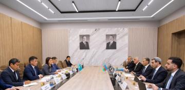 Azerbaijan and Kazakhstan explore cooperation in cargo, air transport, and shipbuilding