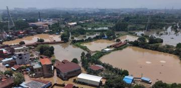 Chinese villagers face worst floods in generations without warning