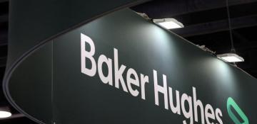 Baker Hughes oil rig count rises by 1 to 411