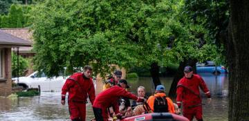 Torrential rain hits US Midwest, causing flight delays, flood alerts for millions