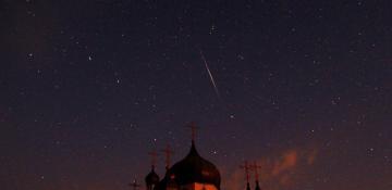 Perseid meteor shower peaks tonight despite bright moonlight