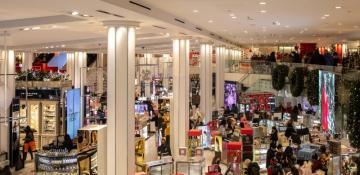 US retail sales rise solidly in July