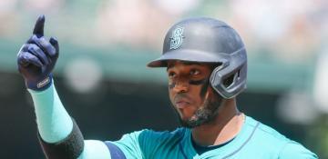 Mariners’ Victor Robles ejected after throwing bat in Triple-A game