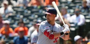 Nathaniel Lowe nears deal with Boston Red Sox