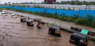 Heavy rains batter India's Mumbai, disrupt flights and traffic
