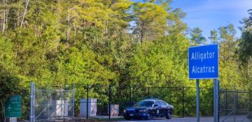 Federal judge orders closure ‘Alligator Alcatraz’ within 60 days