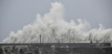 China issues emergency alert as Typhoon Kajiki approaches