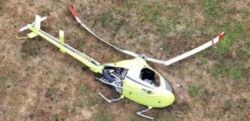 Helicopter crashes into field on Isle of Wight  -VIDEO 