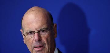 French Finance Minister warns of IMF intervention risk if government falls