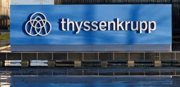 ThyssenKrupp short-listed for Canadian submarine deal, PM announces in Berlin