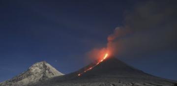 Klyuchevsky volcano in Kamchatka spews ash up to 8 km