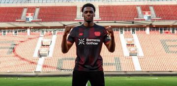 Bayer Leverkusen sign Ernest Poku from AZ Alkmaar