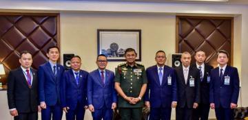 Thai and Cambodian officials arrive in Kuala Lumpur for talks