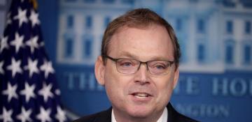 White House rules out revision of customs duties under pressure from markets 