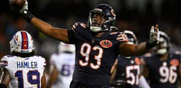 Williams shines in preseason debut as Bears rout Bills 38-0
