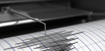 5.6 magnitude earthquake strikes off Chile coast