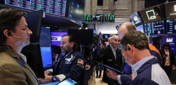 S&P 500 jumps as solid earnings season continues 