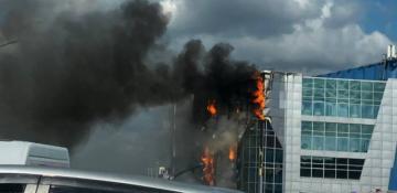 Major fire breaks out at shopping mall in Kemerovo -  VIDEO 