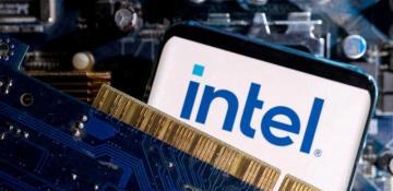 Trump weighs taking stake in Intel