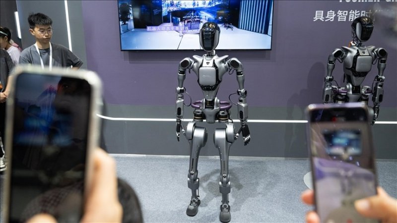 Beijing opens world’s first 4S humanoid robot store