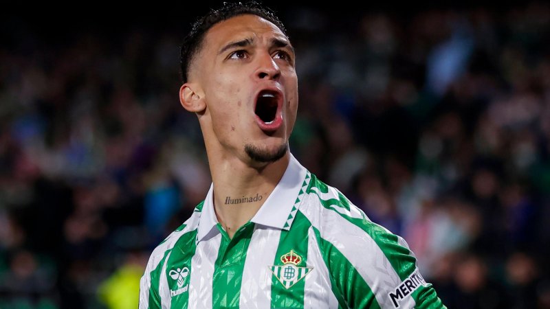 Antony’s move from Man Utd to Real Betis back on track
