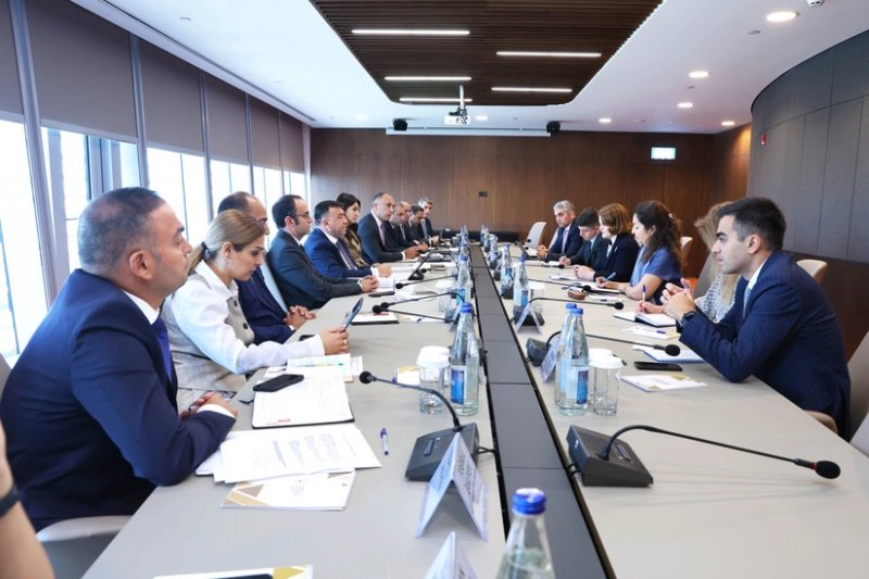 Azerbaijan, ADB discuss green, private sector ties