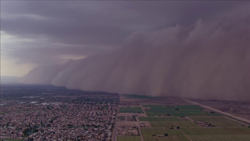 Dust storm sweeps Phoenix as flash flooding hits parts of Tempe -  VIDEO 