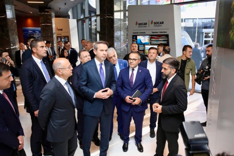 News about - Azerbaijan and Türkiye’s energy ministers tour SOCAR Türkiye’s production facilities in Aliağa