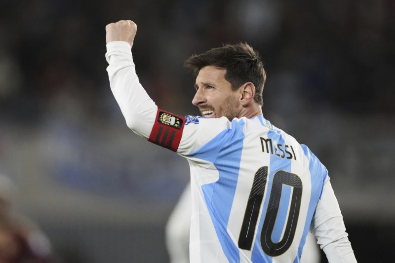 Messi bids emotional farewell with two goals in last home match for Argentina -  VIDEO 