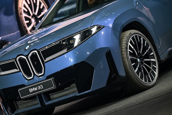 BMW eyes growth in China with new all-electric series