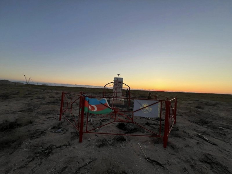 News about - US embassy official visits AZAL plane crash site