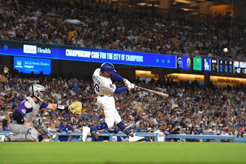 Dodgers defeat Rockies 7-2 behind Hernández’s two homers