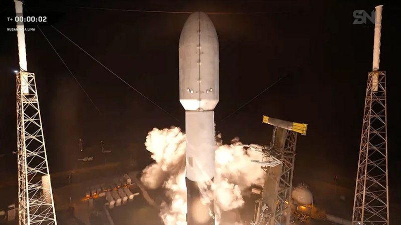 SpaceX launches satellite for Indonesian telecom company -  VIDEO 