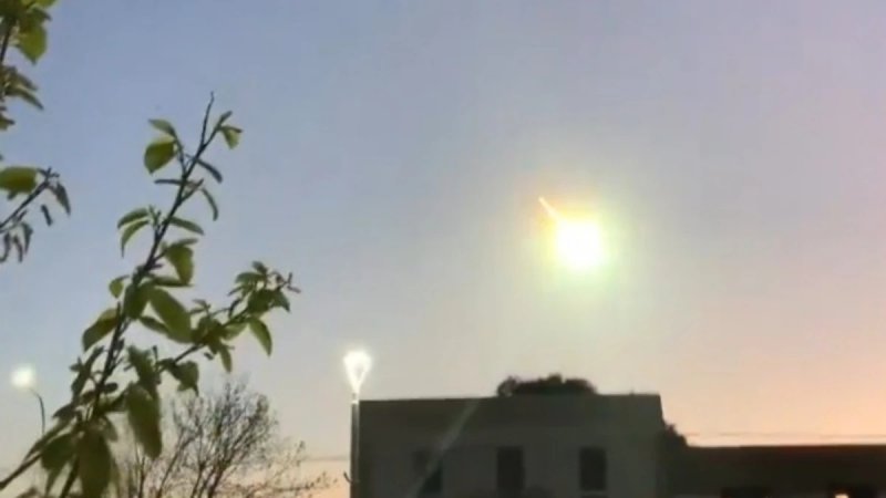 Massive fireball explodes over La Pampa, Argentina -  VIDEO 