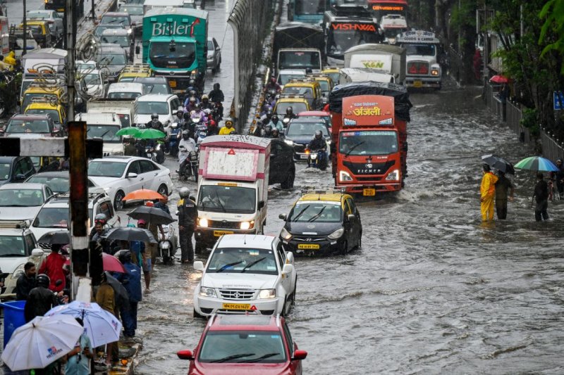 India's Mumbai under red alert following forecast of heavy rain