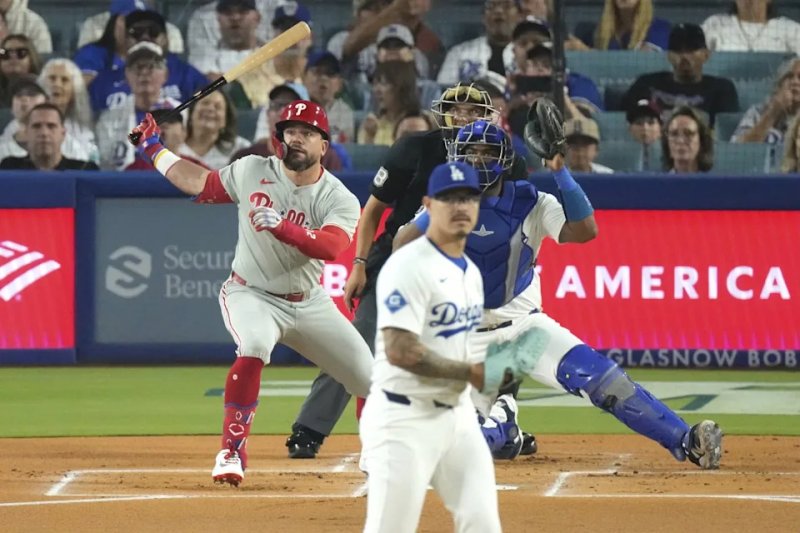 Philadelphia beats Dodgers to secure first MLB division title